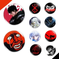 Berserk kitűzők – animés ajándék