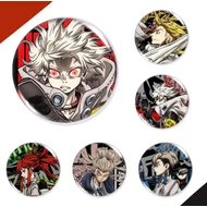 Gachiakuta kitűzők – animés ajándék