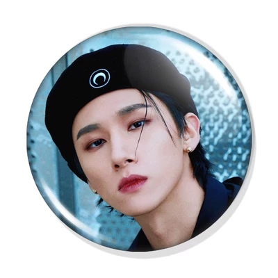 KPOP MonstaX kitűző 3